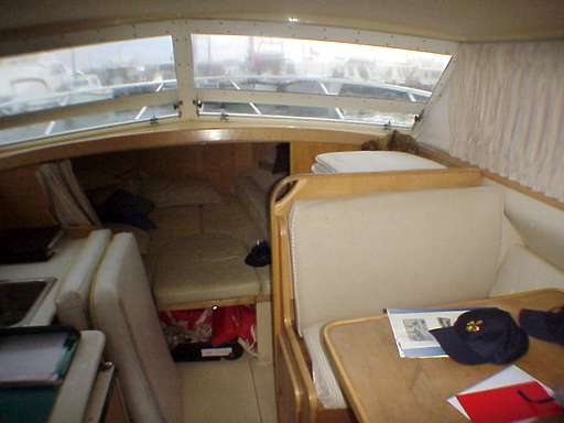 Bertram Bertram 28' fly cruiser