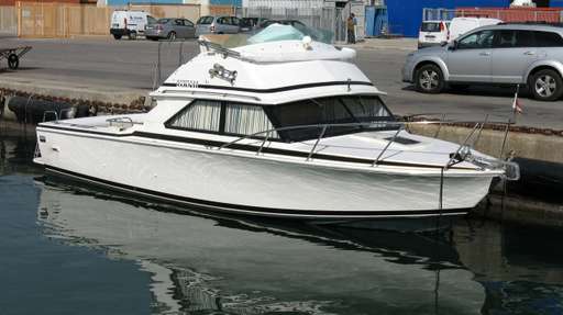 Bertram Bertram 28 fly cruiser