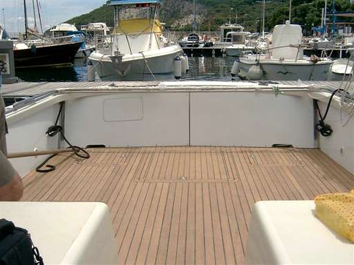 Bertram Bertram 31' fly cruiser