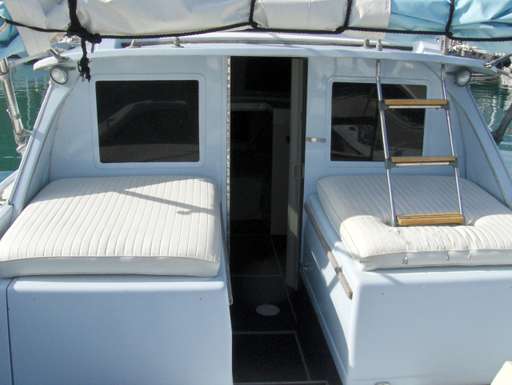 Bertram Bertram 31' fly cruiser