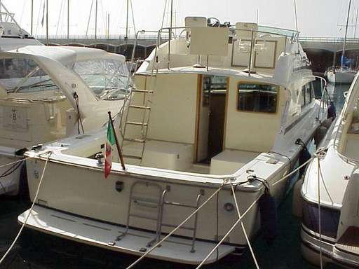 Bertram Bertram 33' sportfisherman