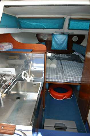 Rio Rio 680 cabin