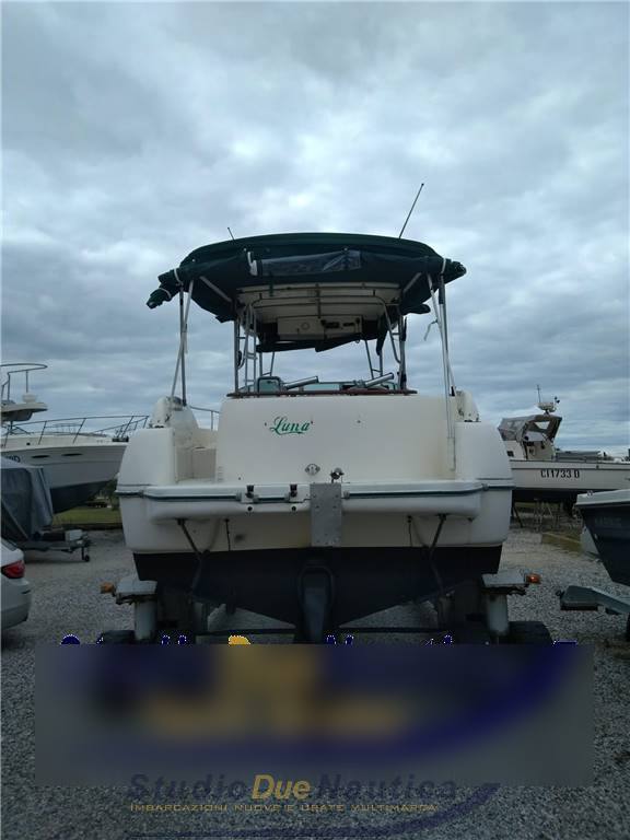 Jeanneau Leader 805 Motor boat used for sale