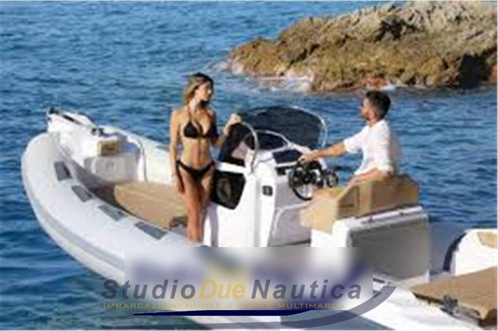 Ranieri international Cayman 23.0 s Gonflable bateaux d'occasion à vendre