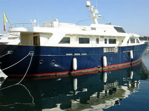 Benetti Benetti 105 sail division