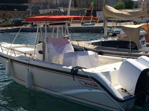 Boston whaler Boston whaler 26 outrage