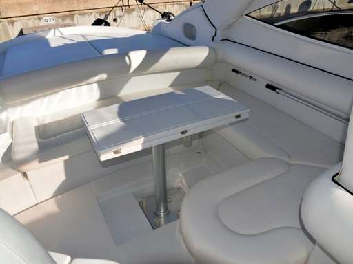 Pershing Pershing 37' cabin