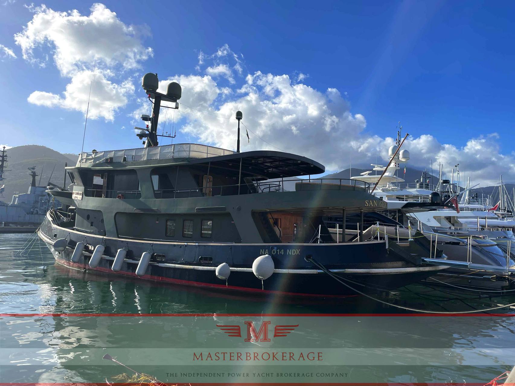 BENETTI Rimorchiatore 30 metri Моторная лодка используется для продажи