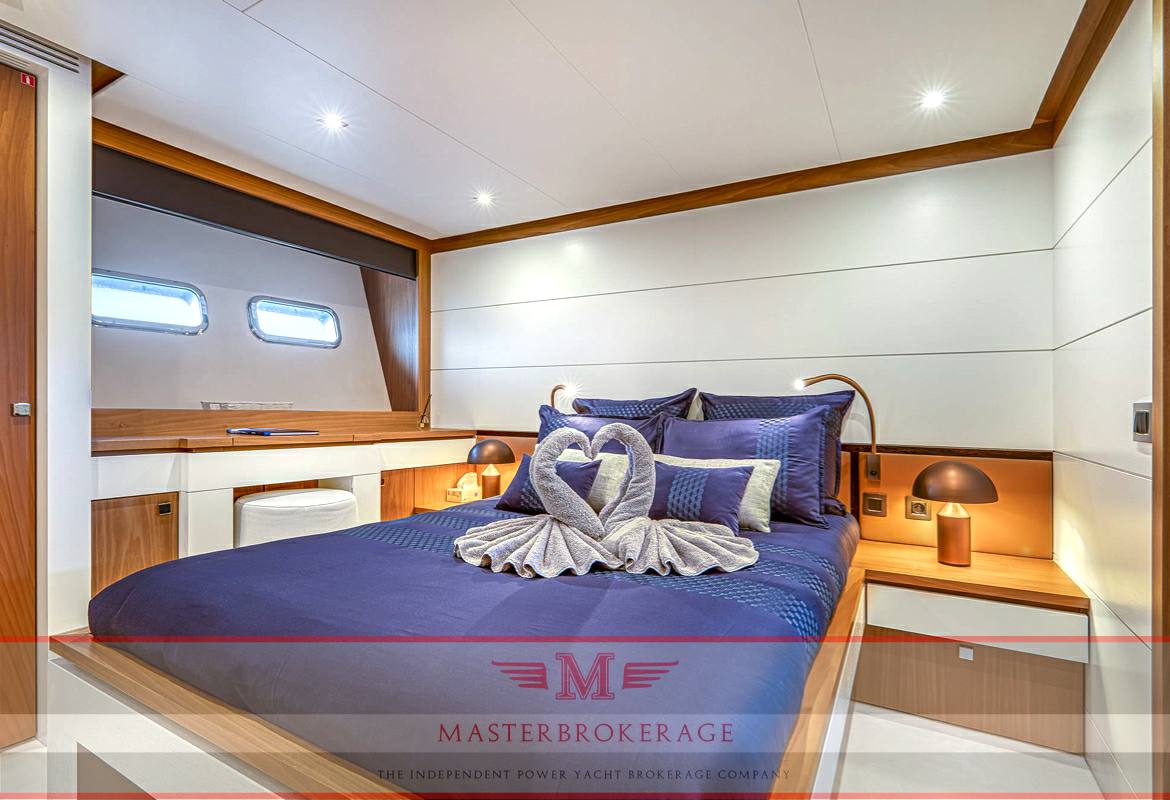GUY COUACH YACHTS 37 metri Motor boat used for sale