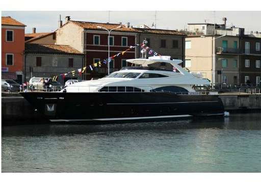 Ferretti yachts custom line Ferretti yachts custom line Ferretti cl 97