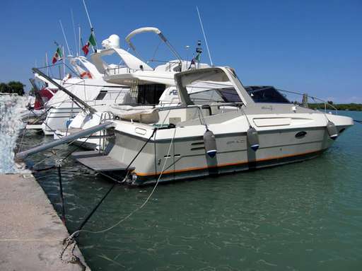 Riva cantieri s.p.a. Riva cantieri s.p.a. Bravo 38