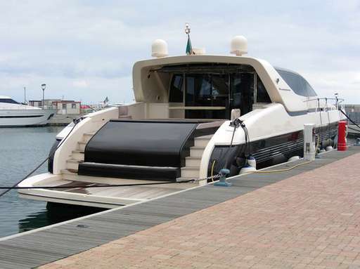 Riva cantieri s.p.a. Riva cantieri s.p.a. Cantata 84