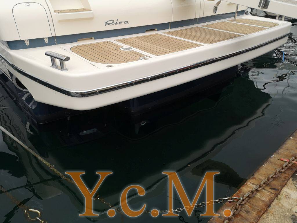 Riva Aquarius 54 Express cruiser used