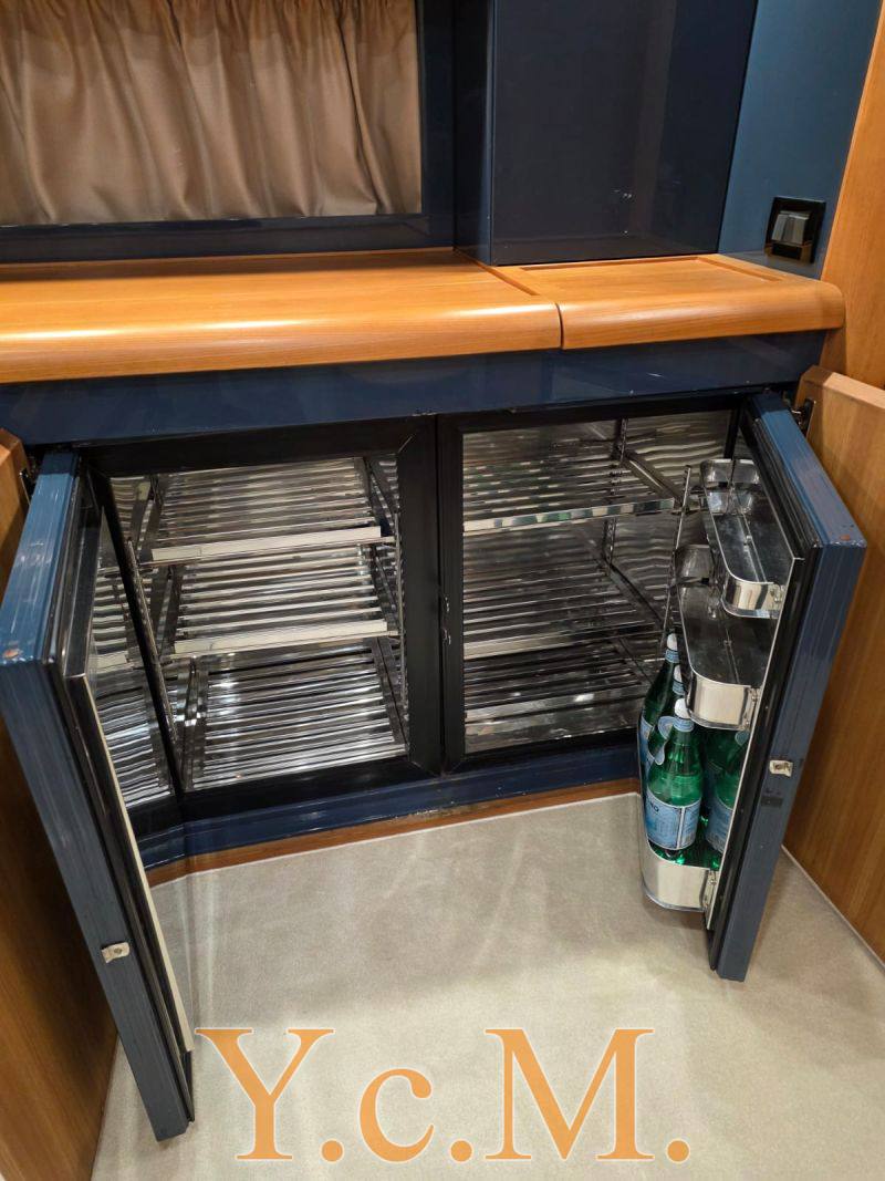 Riva Aquarius 54 Express cruiser used