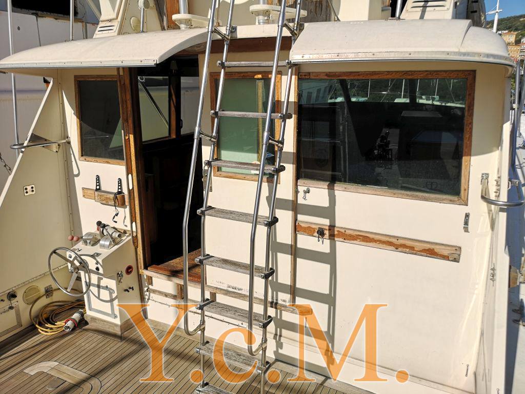 Hatteras 53 convertibile usato
