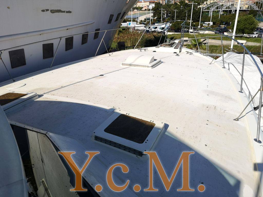 Hatteras 53 convertibile barca a motore