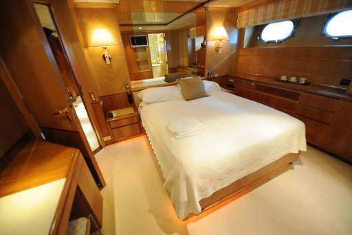 Benetti Benetti 151 tri deck