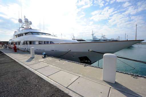 Benetti Benetti 151 tri deck