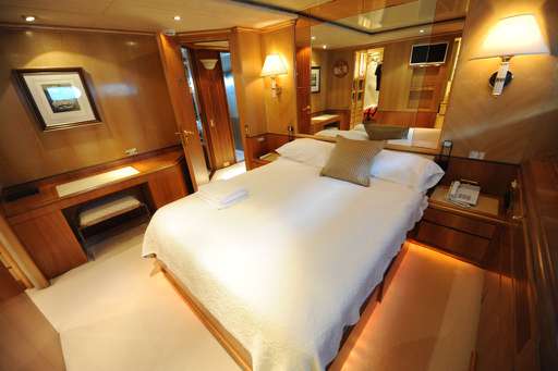 Benetti Benetti 151 tri deck