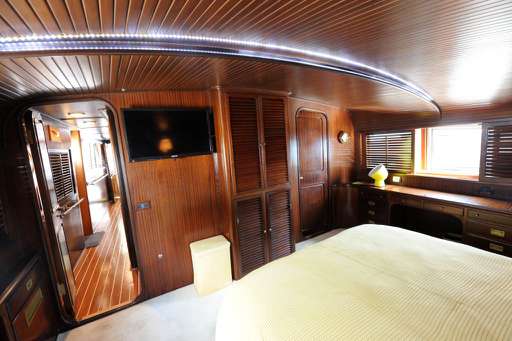 Benetti Benetti 24 s