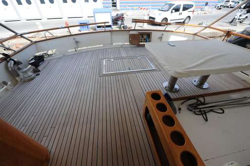 Benetti Benetti 24 s