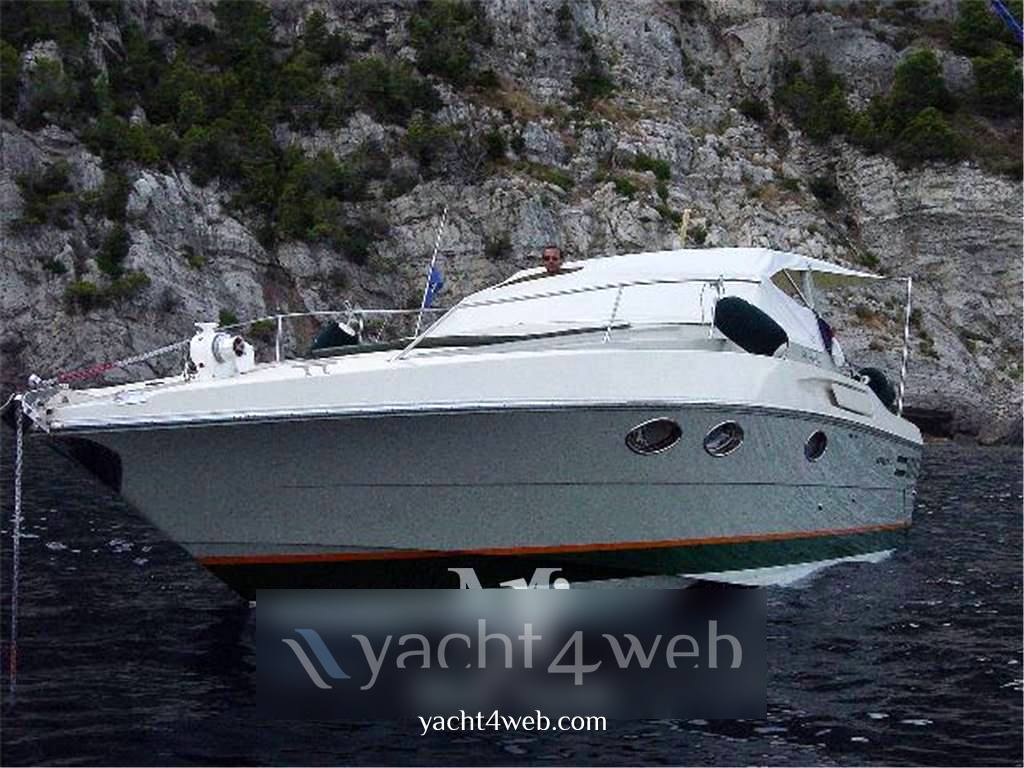 Riva 38 bravo Motorboot gebraucht zum Verkauf