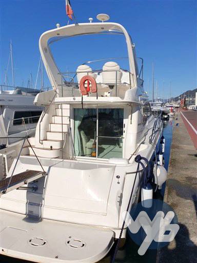 Sea Ray Boats 480 sedan bridge Exterior