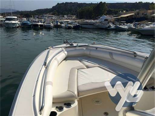 Boston Whaler Boston Whaler OUTRAGE 270