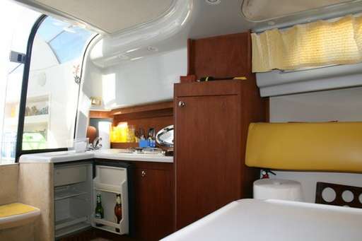 Rio Rio 850 cabin