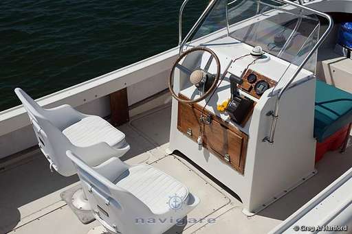 Boston Whaler Boston Whaler 210 outrage