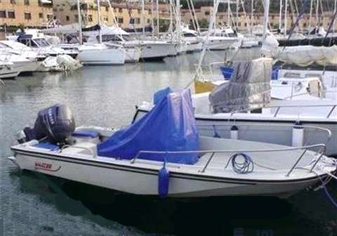 Boston whaler Boston whaler 18 outrage