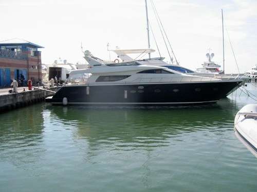 Uniesse marine Uniesse marine Uniesse 72 fly