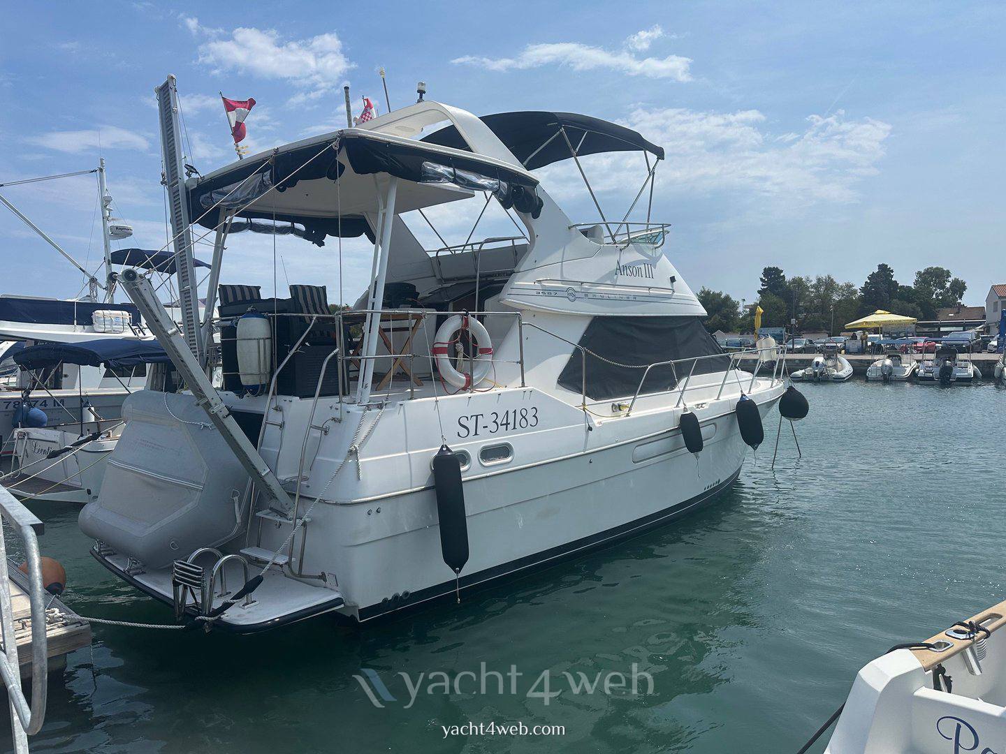 Bayliner 3587 aft cabin Barca a motore usata in vendita