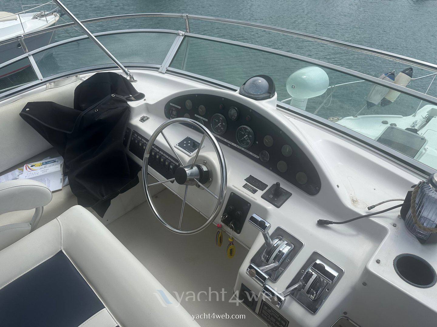 Bayliner 3587 aft cabin usato