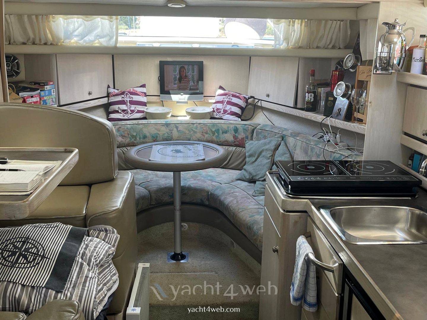 Bayliner Avanti express 3255 barca a motore