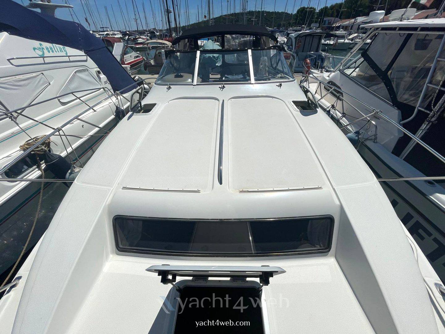 Bayliner Avanti express 3255 usato