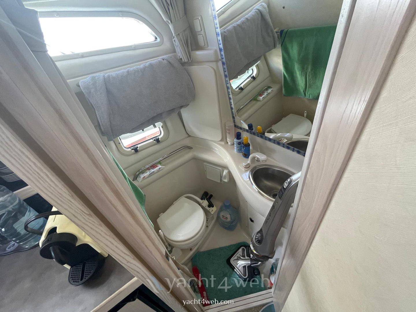 Bayliner Avanti express 3255 fotografia