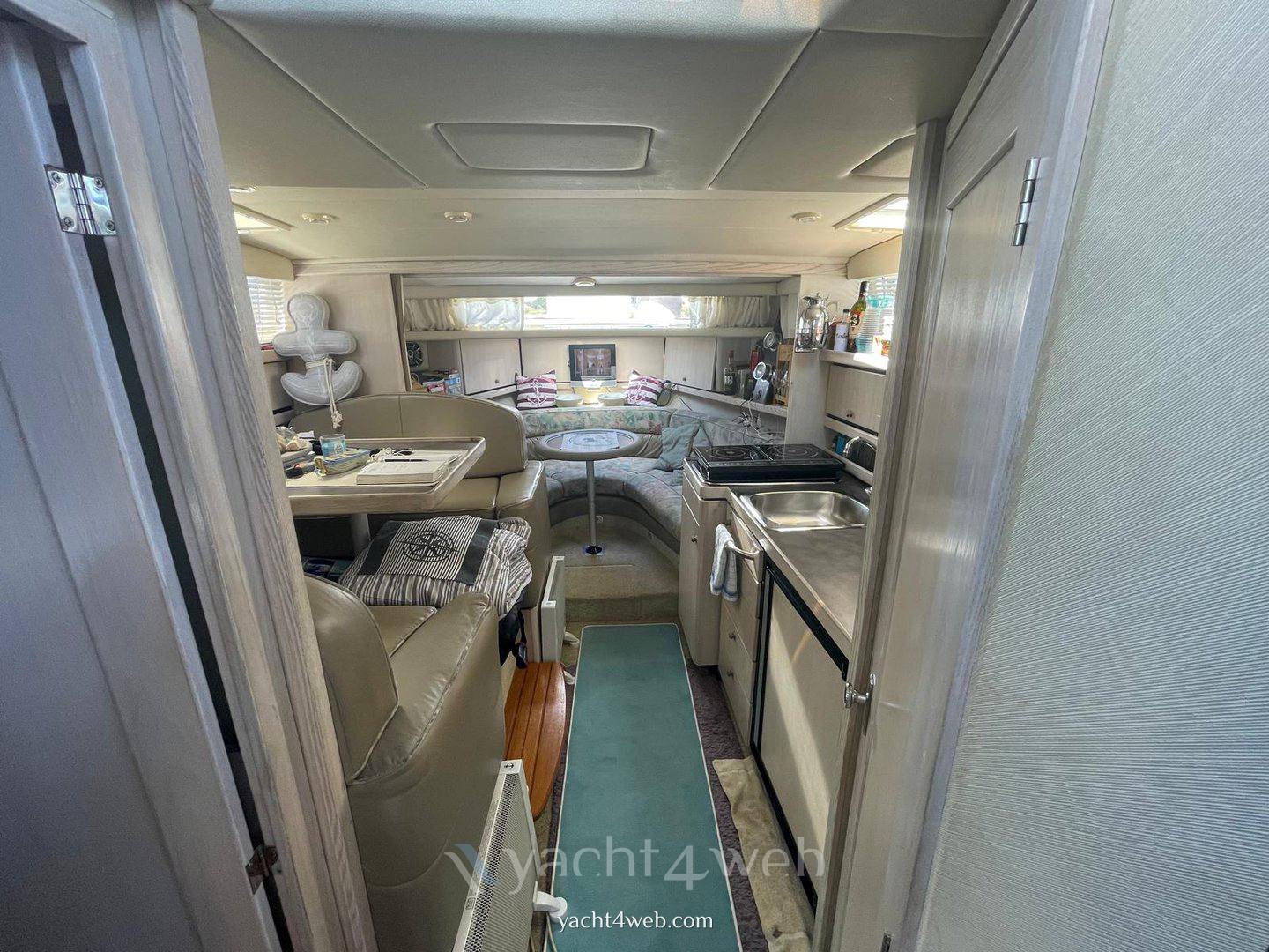 Bayliner Avanti express 3255 Flybridge usato