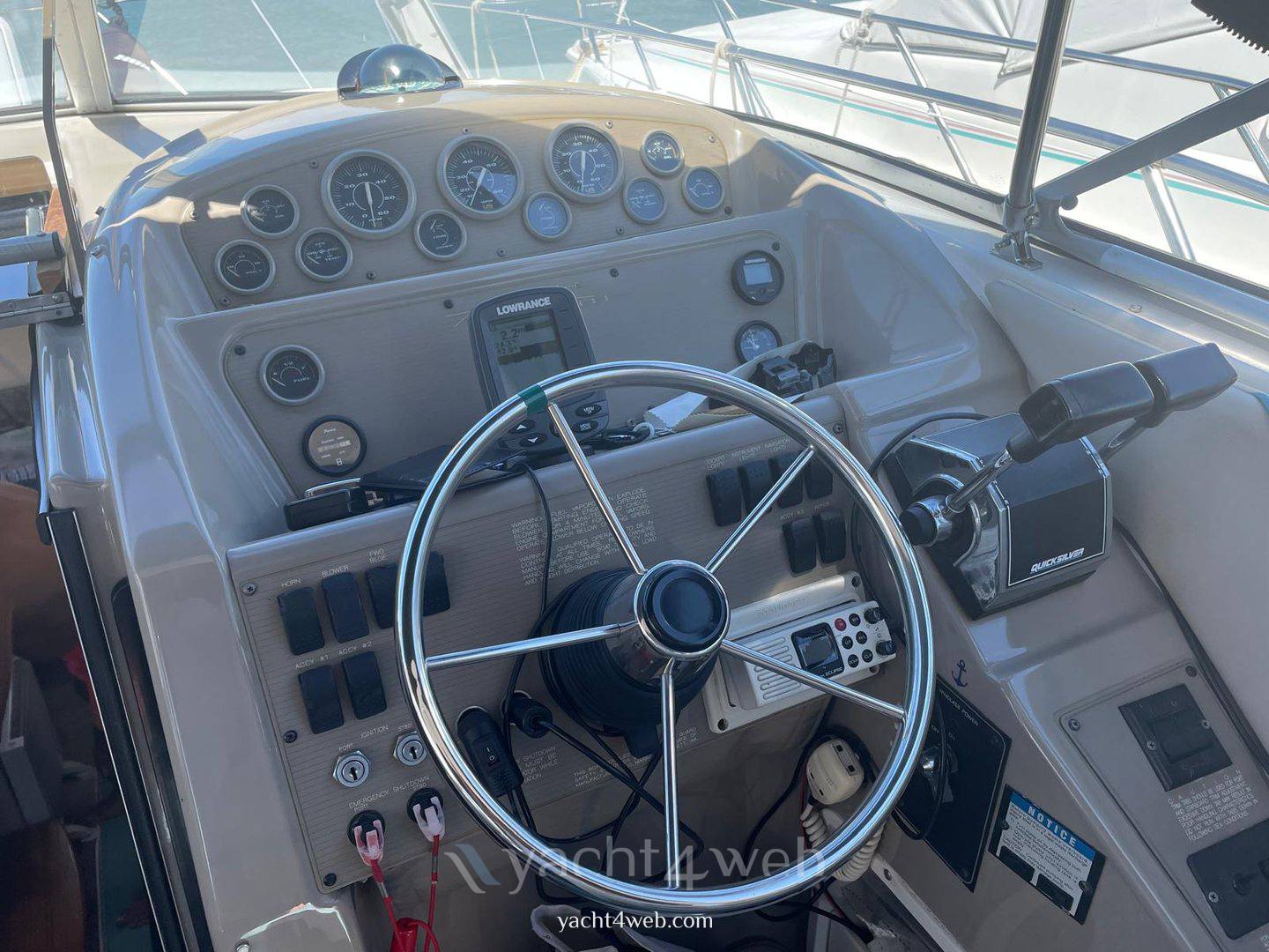 Bayliner Avanti express 3255 Flybridge usato