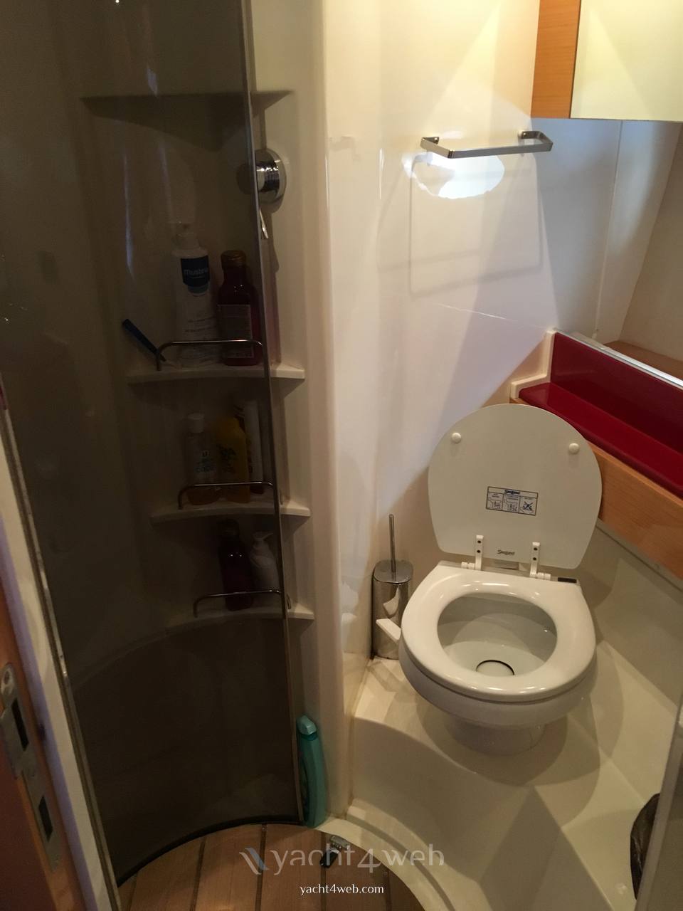Atlantis 39 Hygienic service