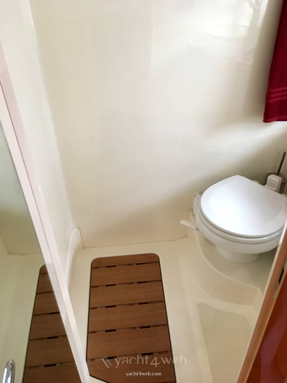 Atlantis 39 Hygienic service