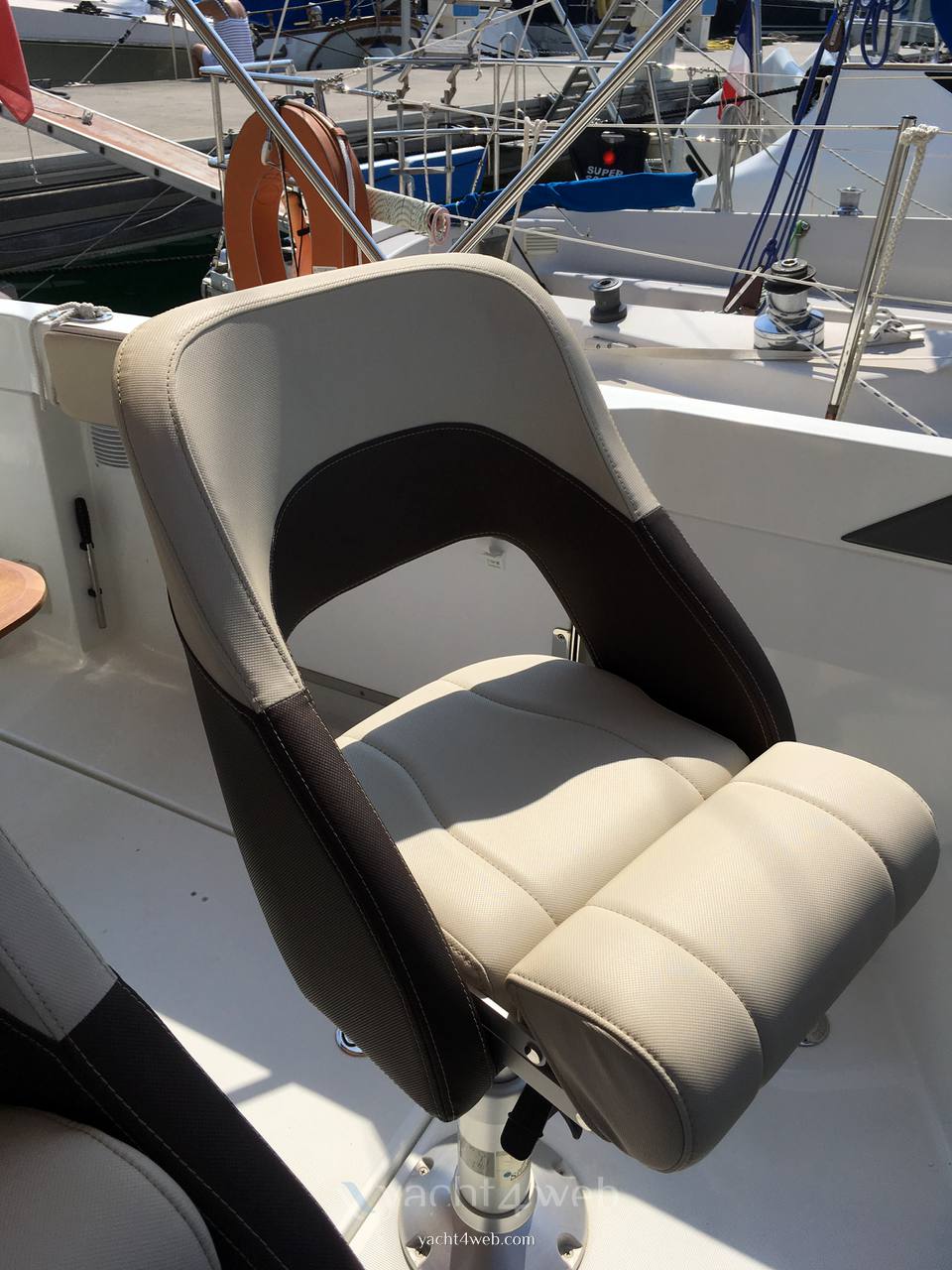 BENETEAU Flyer 7.7 sundeck - Photo Not categorized 11