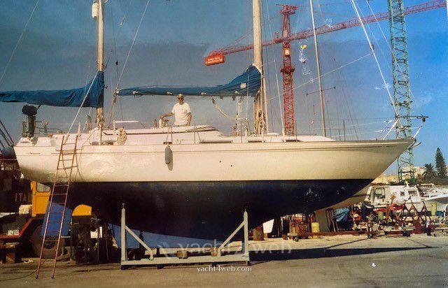 CAMPER & NICHOLSON Nichpolson 39