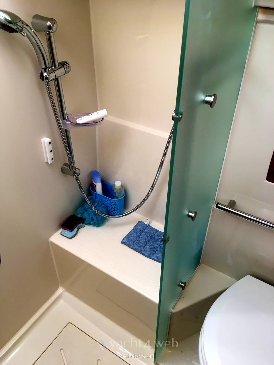 Elan Impression 434 - Photo Hygienic service 1