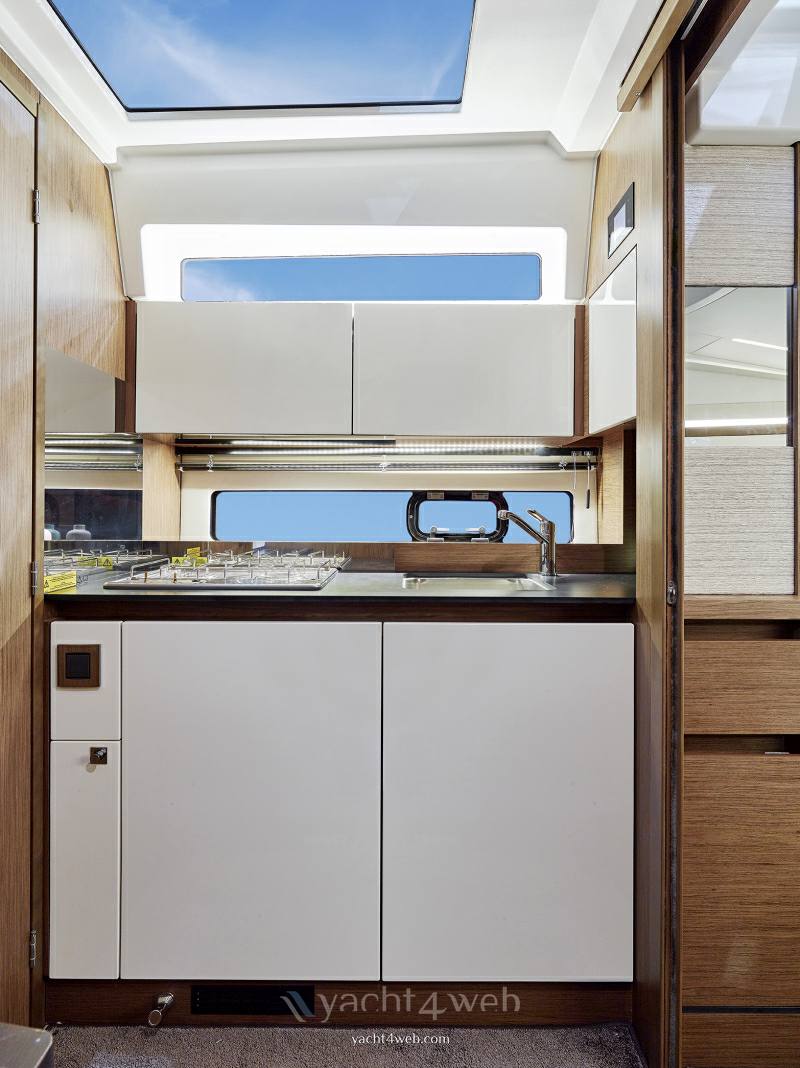 Jeanneau Leader 33 new