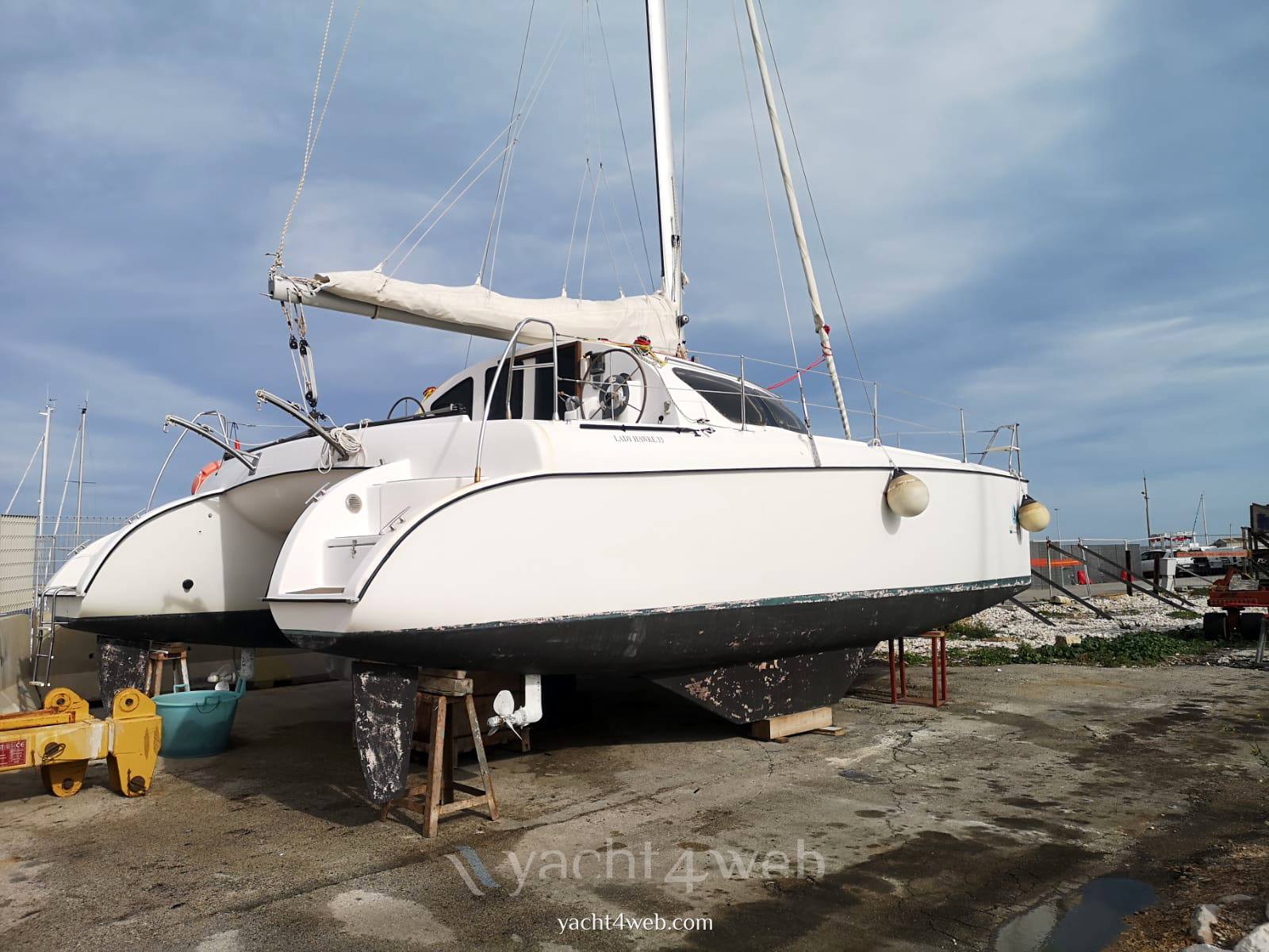 Lady Hawke Lh 33