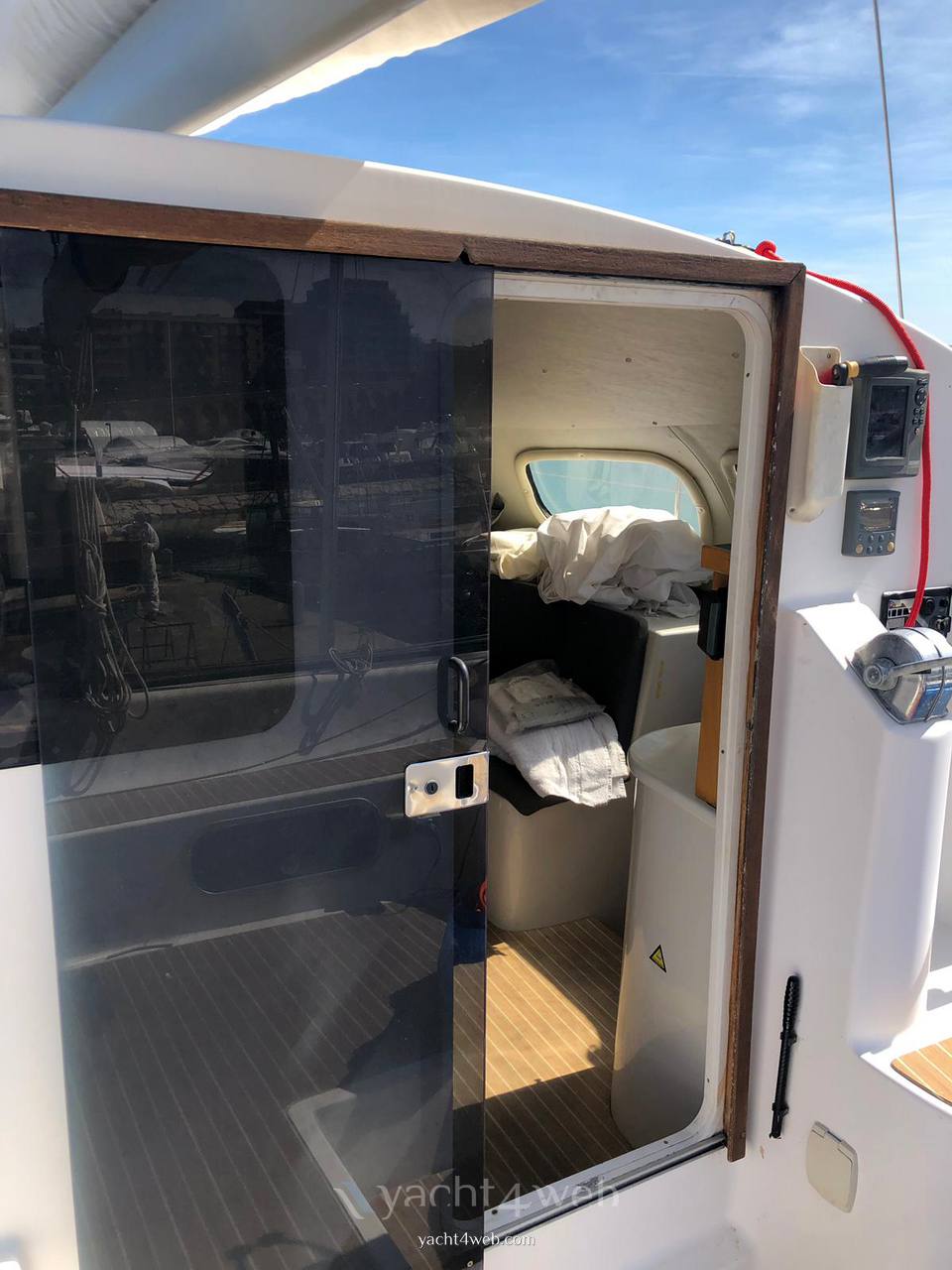 Lady Hawke Lh 33