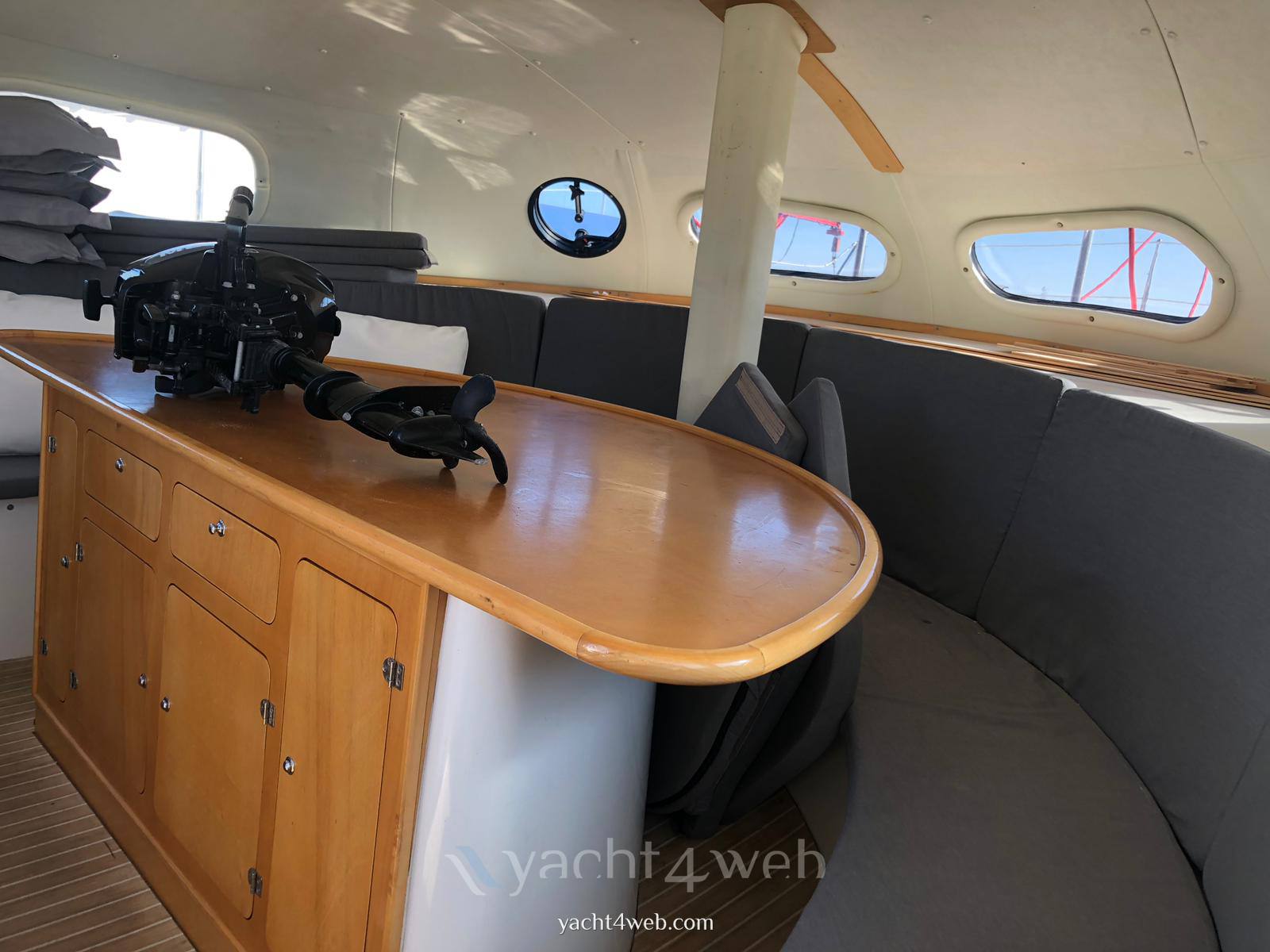 Lady Hawke Lh 33