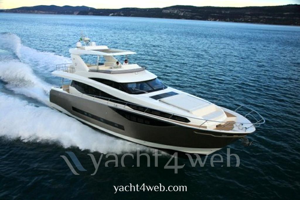 Prestige 750 - Photo Exterior 1
