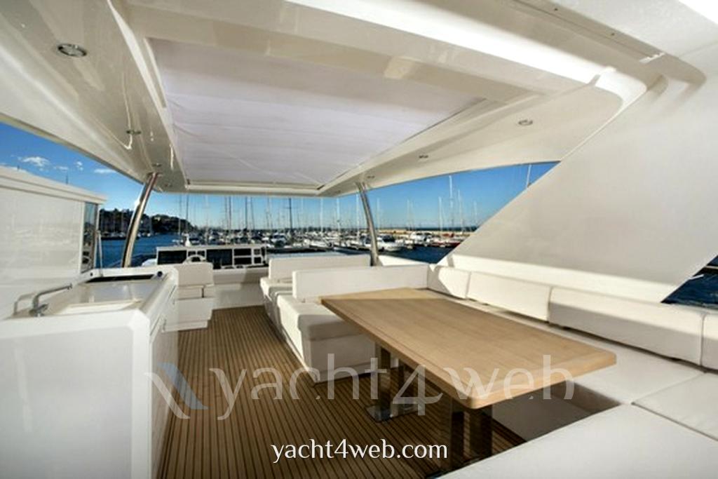 Prestige 750 - Photo Exterior: detail 3